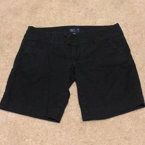 Short Bermuda shorts